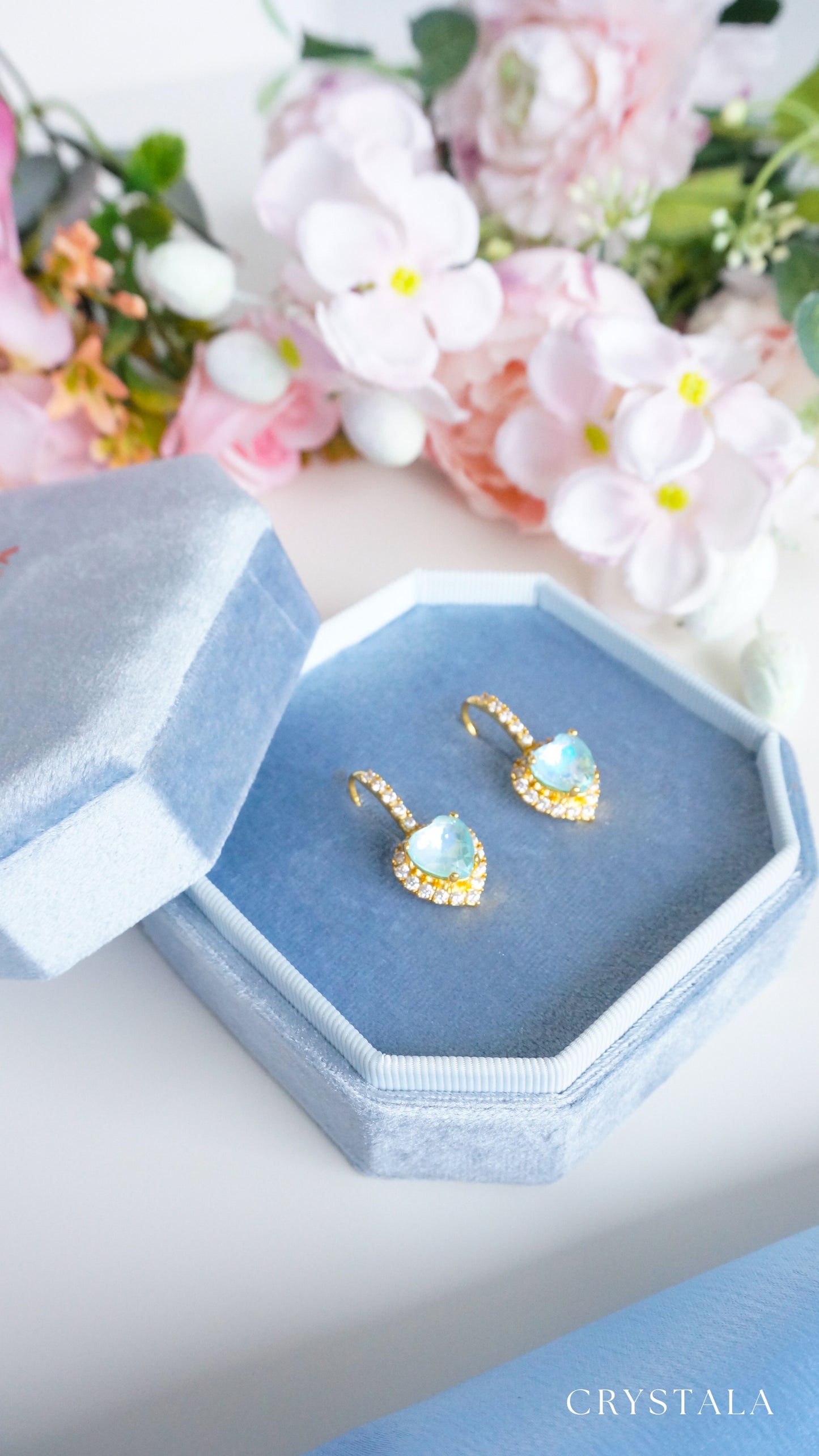 18k Gold Lilian Heart Earrings
